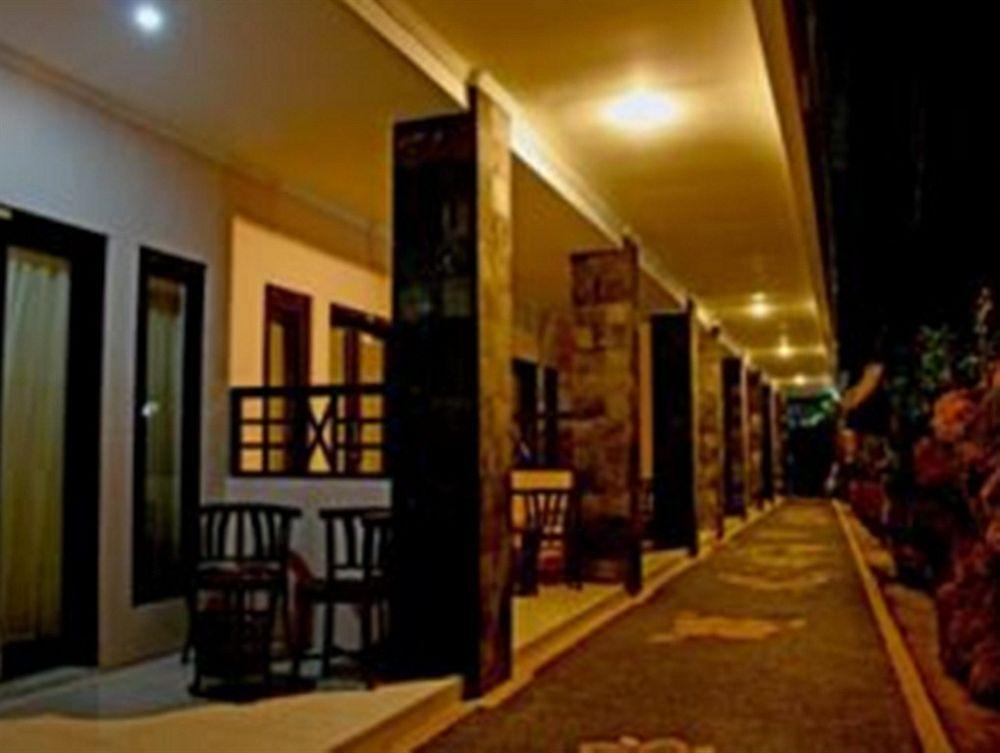 โรงแรมแซปตา เปตาลา กูตา ภายนอก รูปภาพ